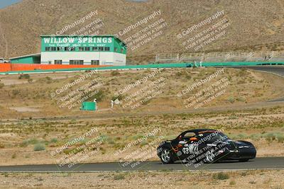 media/Jun-01-2025-CalClub SCCA (Sun) [[eae223c5dd]]/Group 6/Qualifying/